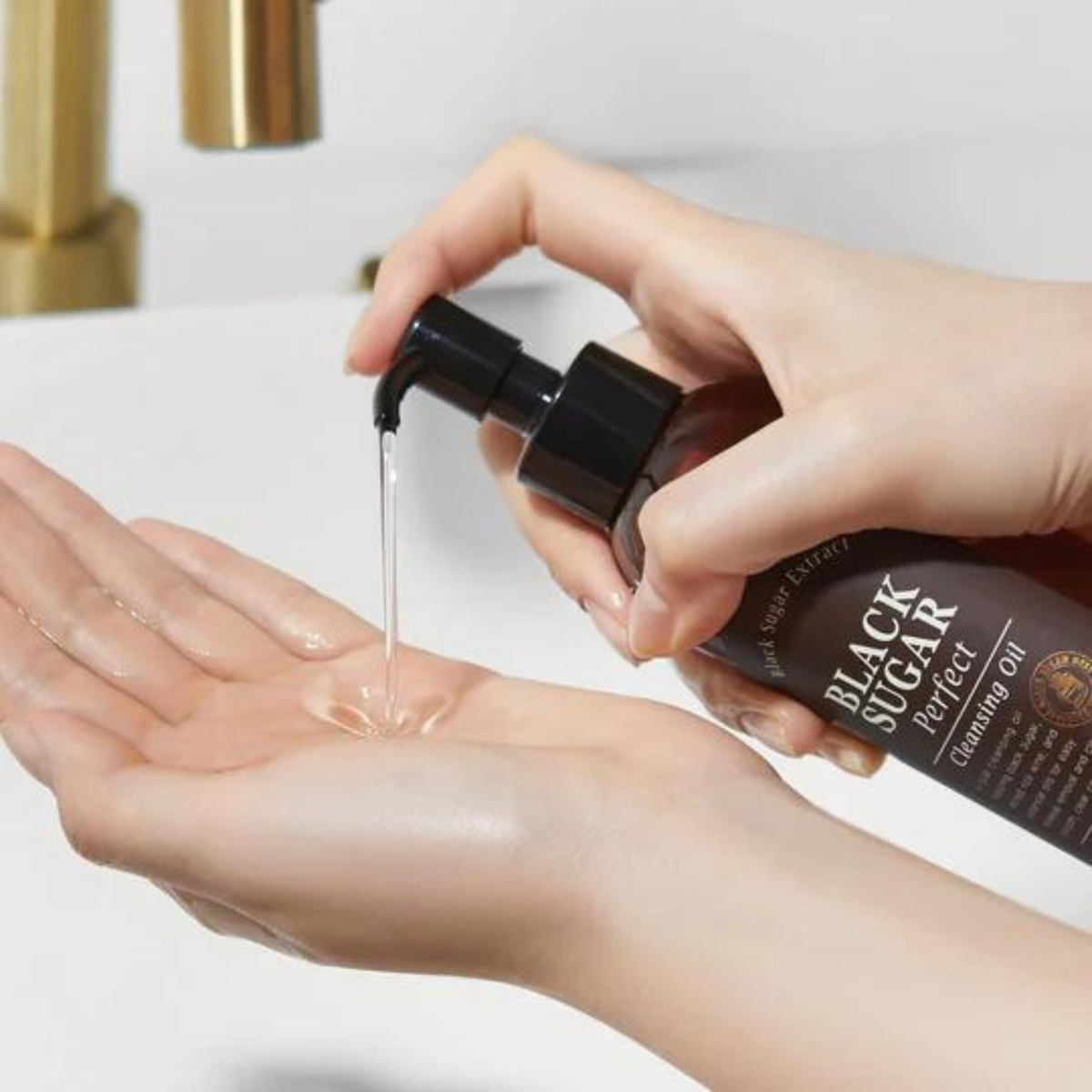Skinfood Black Sugar Perfect Cleansing Oil detail 2